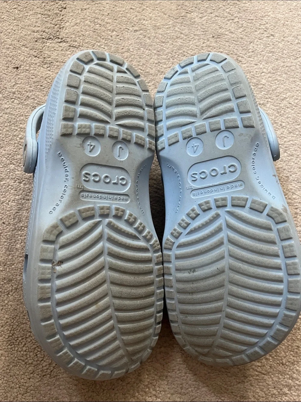 Crocs - Kids Light Blue Slip-On Clog Sandals with 5 Jibbitz